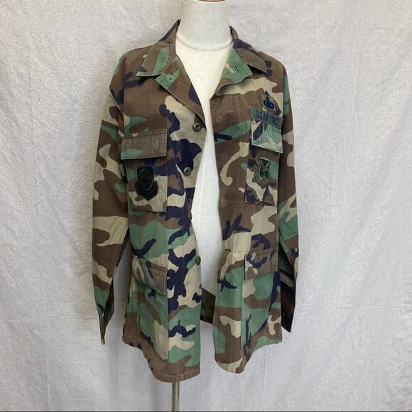 Authentic Military camo ripstop shirt jacket shacket with patches  size Medium - Picture 11 of 15